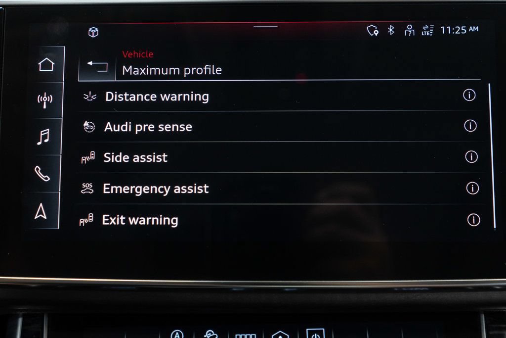 Used 2023 Audi Q8 Premium Plus AWD/4WD image 29