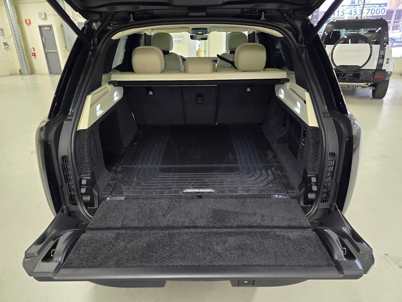 New 2026 Land Rover Range Rover SE AWD/4WD image 14
