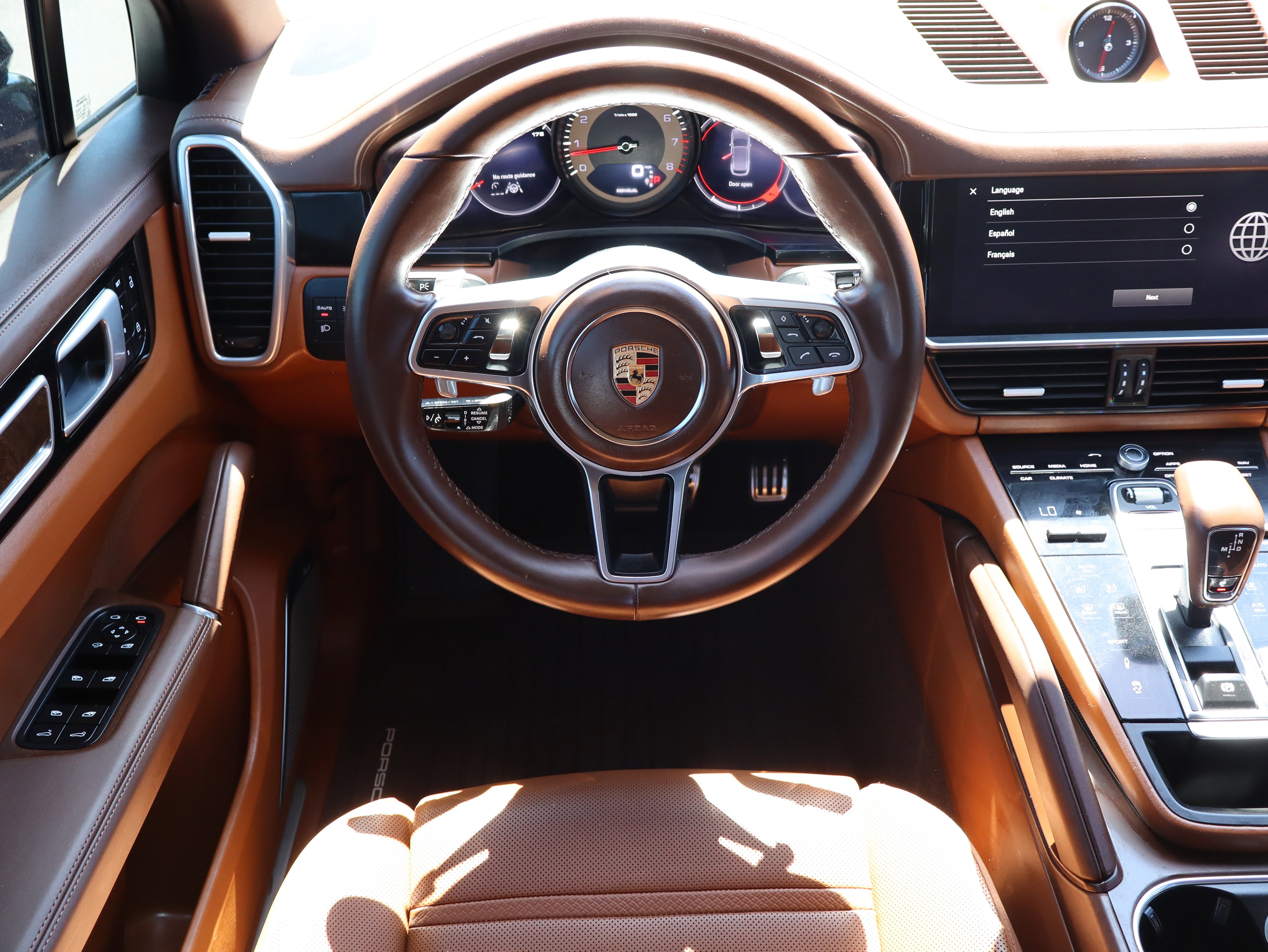 Used 2022 Porsche Cayenne AWD/4WD image 9