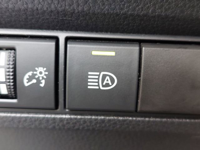 Certified 2022 Toyota Corolla Cross LE FWD image 32