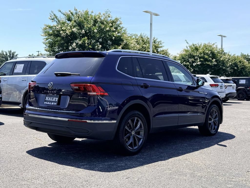 Used 2022 Volkswagen Tiguan SE AWD/4WD image 2