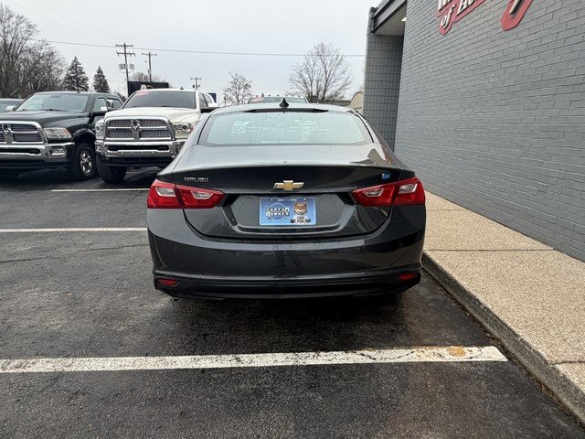 Used 2017 Chevrolet Malibu Hybrid w/ Leather Package image 7
