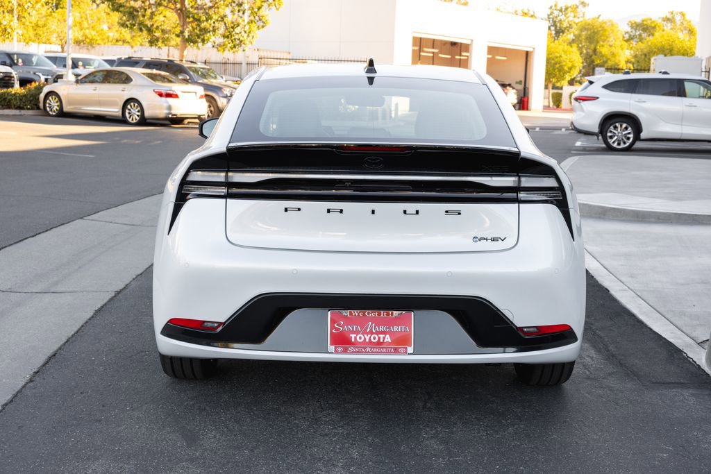 New 2026 Toyota Prius Plug-In Hybrid image 5