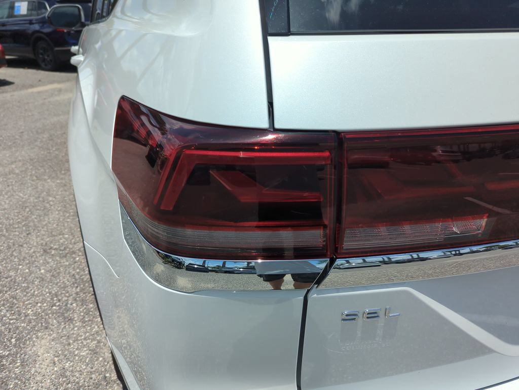 Certified 2026 Volkswagen Atlas SEL Premium R-Line AWD/4WD image 18