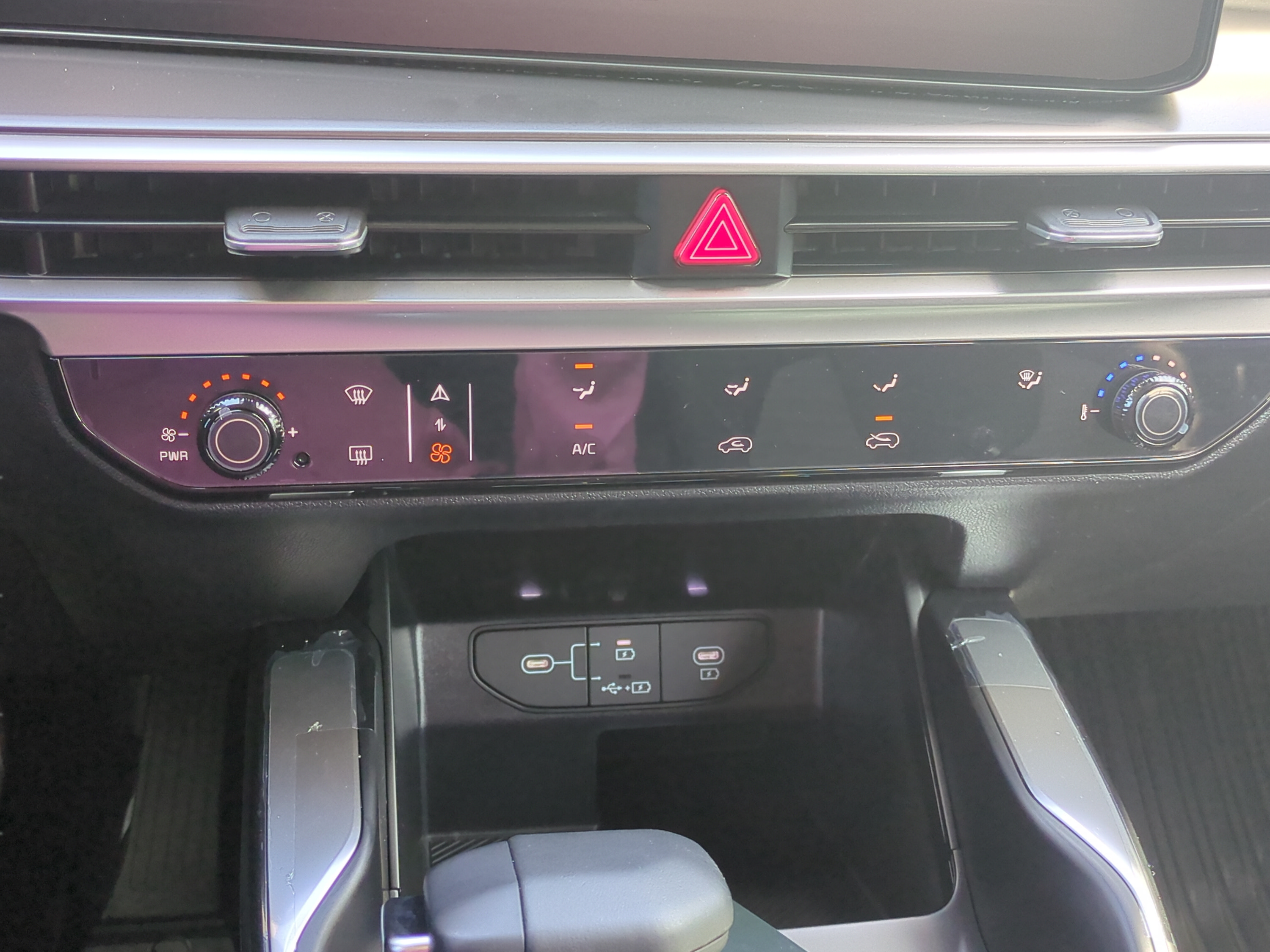 New 2026 Kia Sorento LX FWD image 17