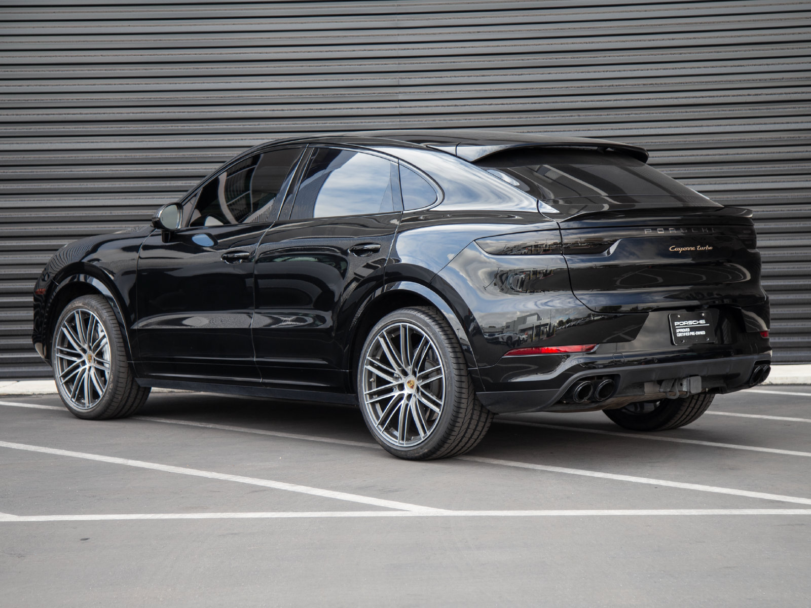 Certified 2023 Porsche Cayenne Turbo AWD/4WD image 13