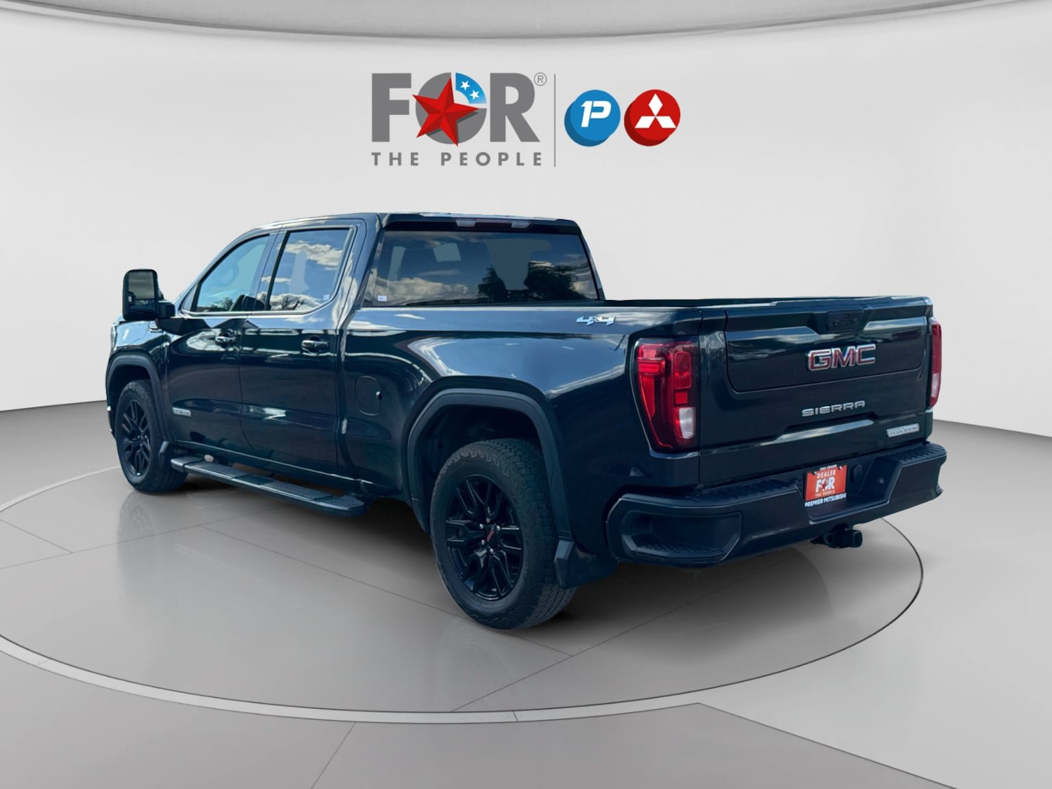 Used 2022 GMC Sierra 1500 Elevation w/ Max Trailering Package AWD/4WD image 3