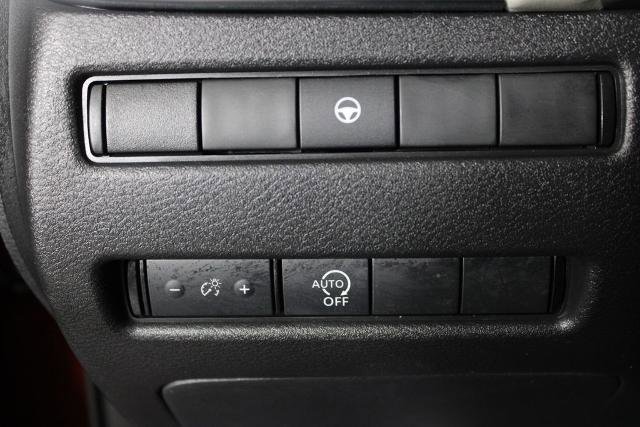 Certified 2023 Nissan Rogue SV image 24