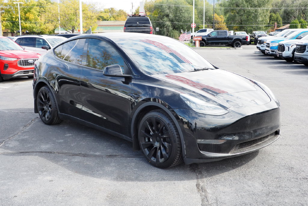 Used 2023 Tesla Model Y Long Range AWD/4WD image 3