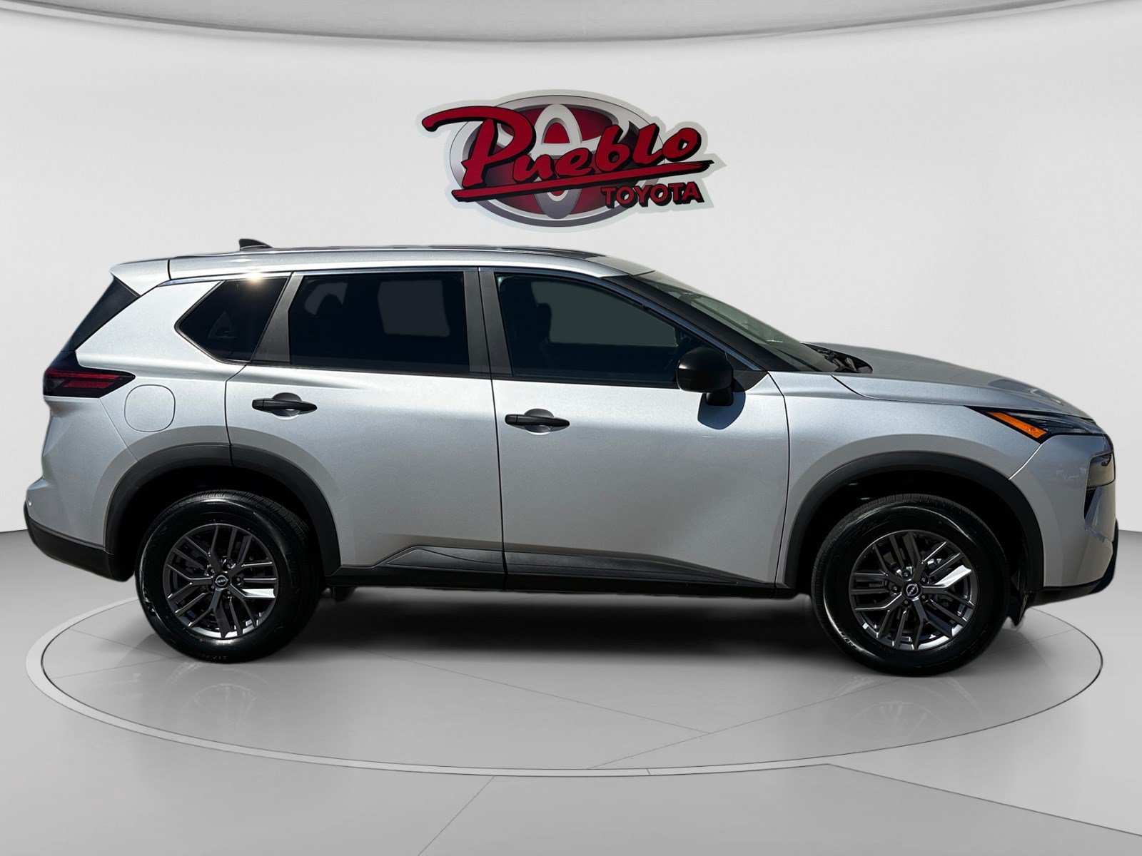 Used 2024 Nissan Rogue S AWD/4WD image 6
