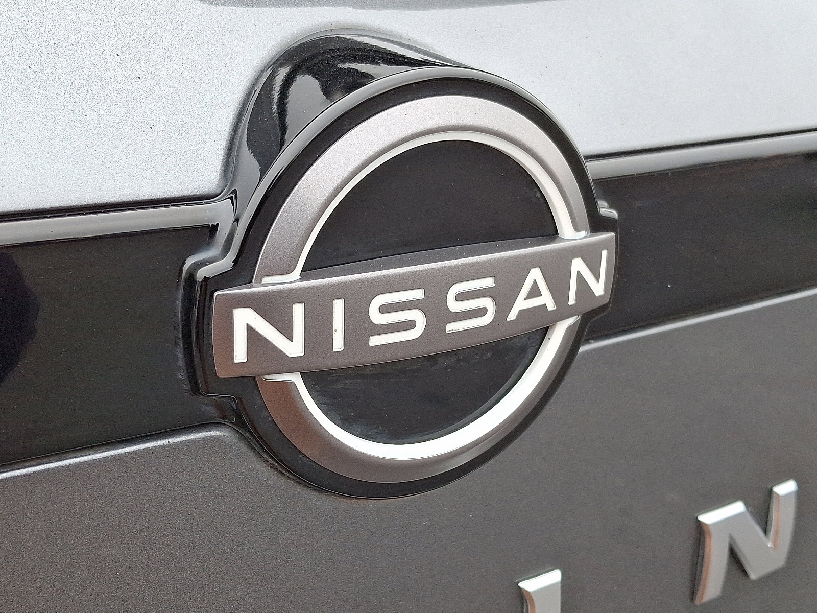Certified 2023 Nissan Pathfinder SL w/ Lighting Package (N92) image 30