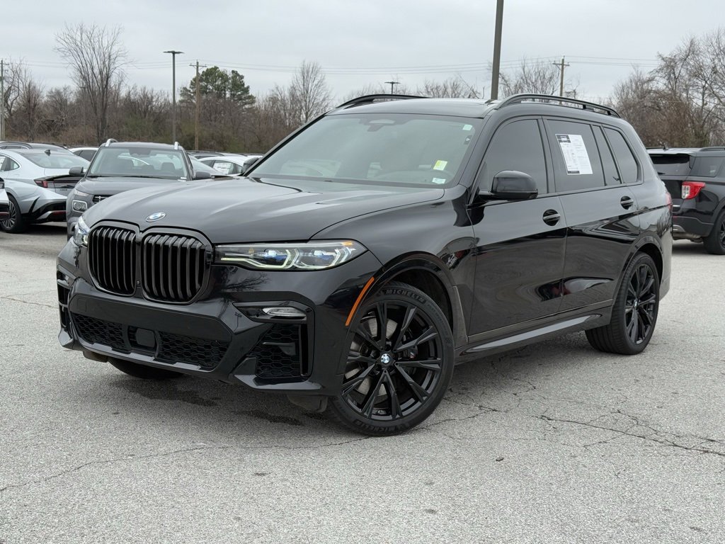 Used 2021 BMW X7 M50i image 3