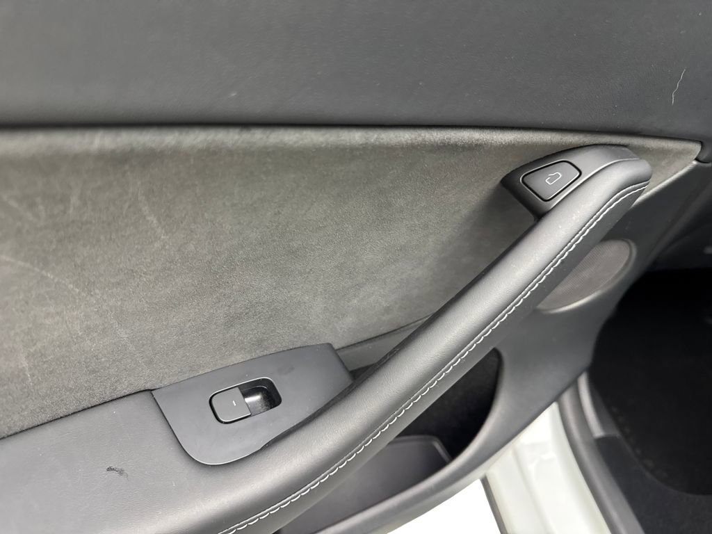 Used 2024 Tesla Model Y Long Range image 38
