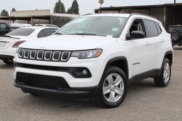 Used 2022 Jeep Compass Latitude image 10