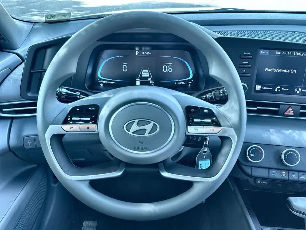 New 2026 Hyundai Elantra SE FWD image 15