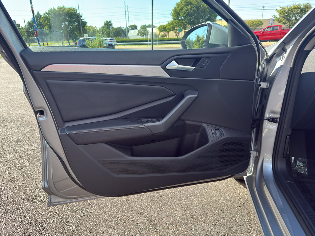 Used 2024 Volkswagen Jetta S image 7