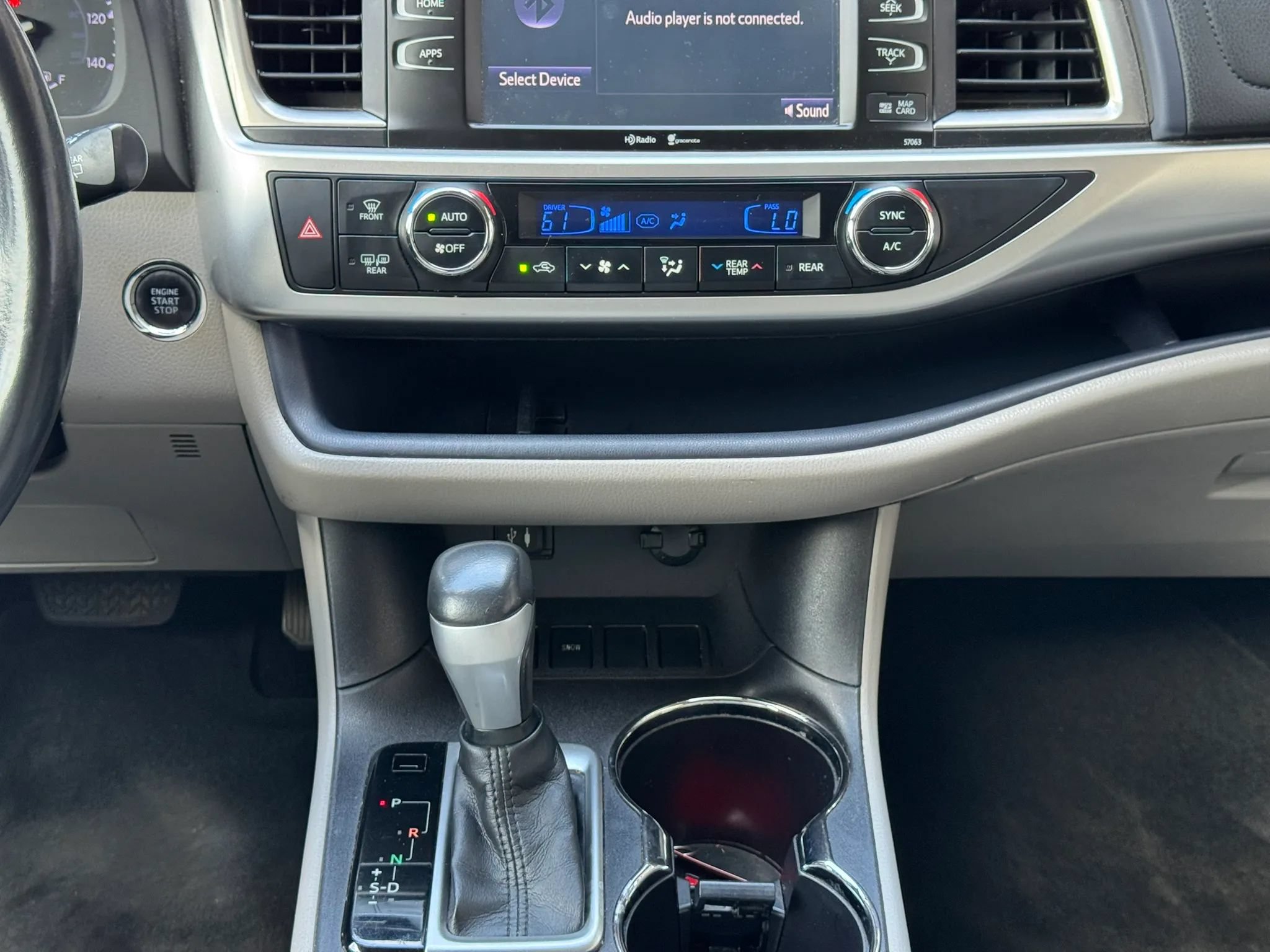 Used 2014 Toyota Highlander XLE FWD image 17