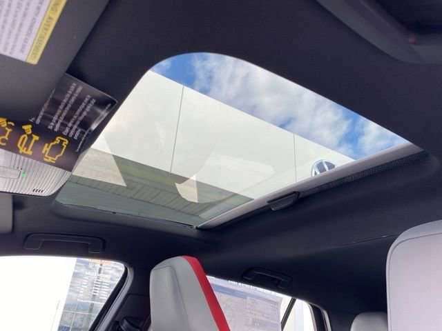 New 2026 Volkswagen GTI SE image 5