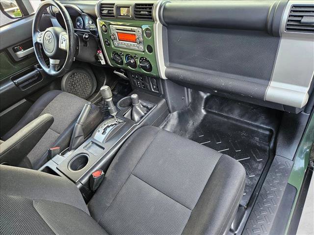 Used 2013 Toyota FJ Cruiser 4WD image 18