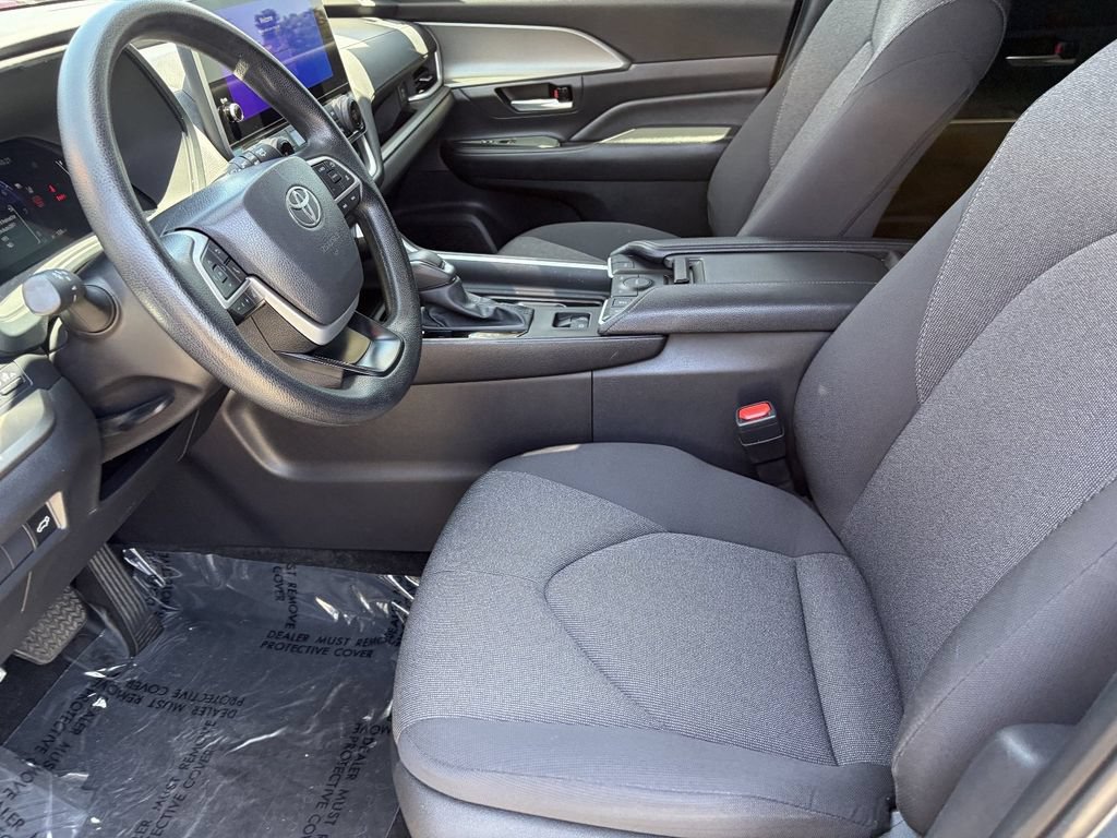 Certified 2025 Toyota Grand Highlander FWD image 23