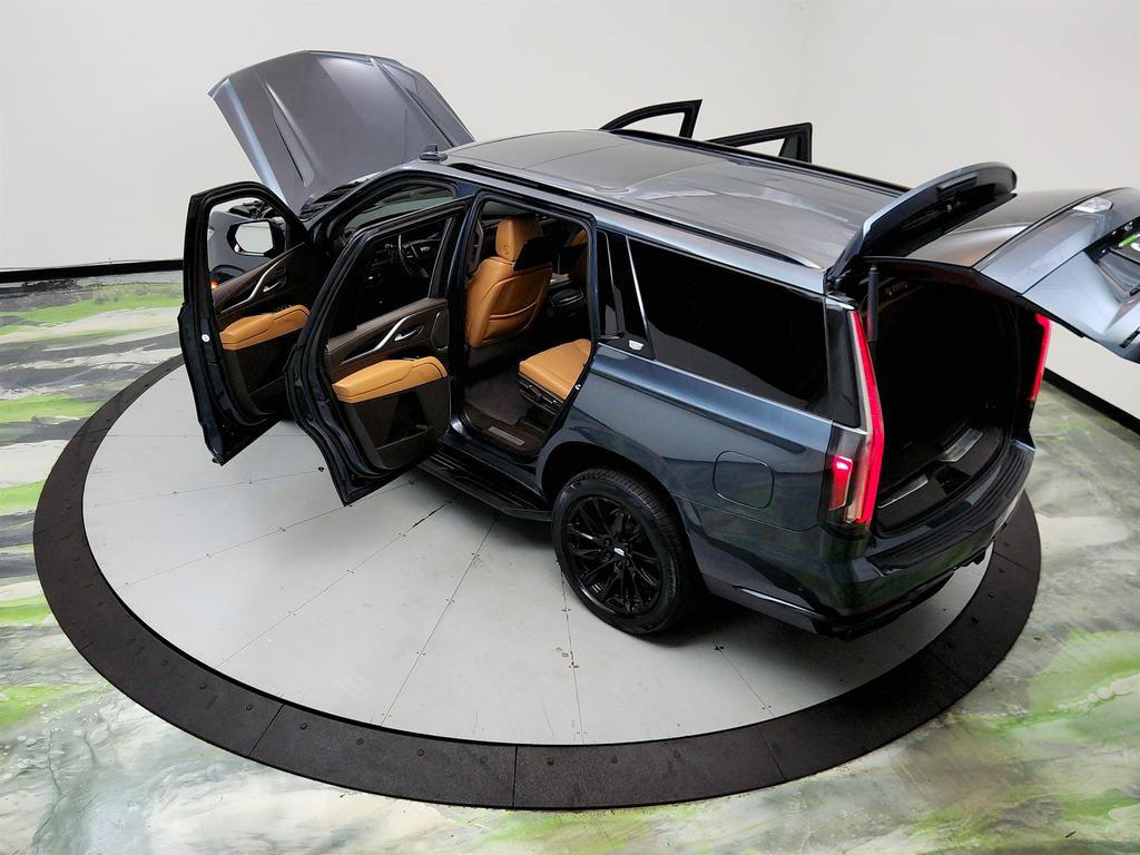 Used 2021 Cadillac Escalade Sport w/ LPO, ONYX Package AWD/4WD image 41