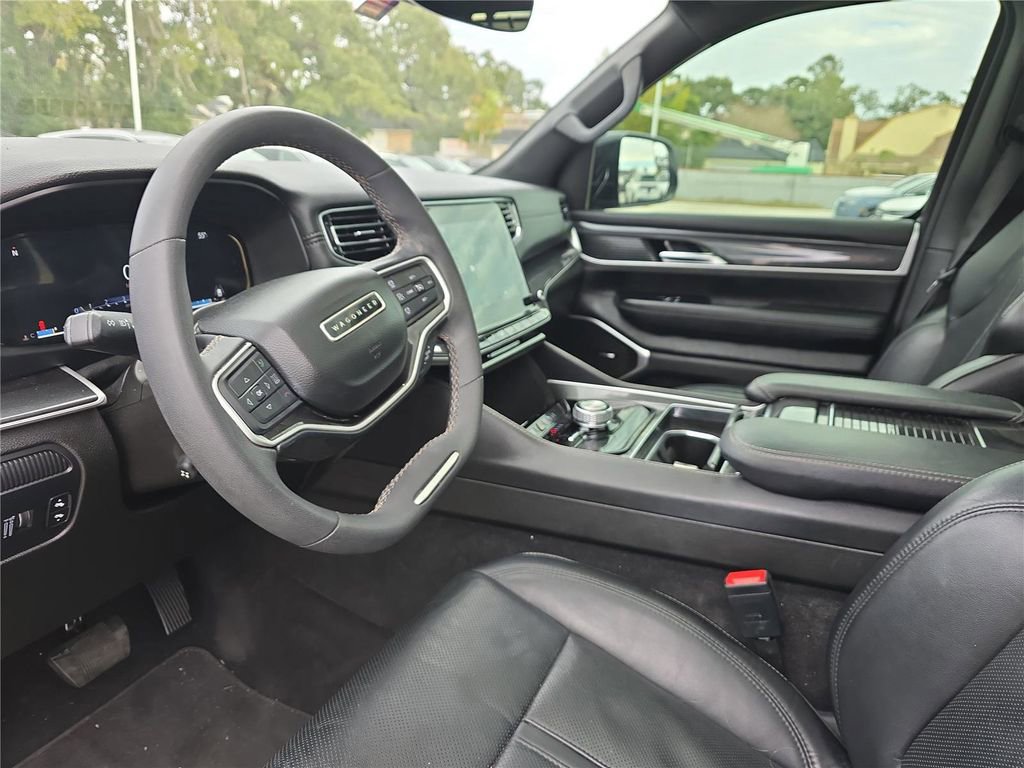 Used 2023 Jeep Wagoneer 4WD w/ Premium Group I image 25