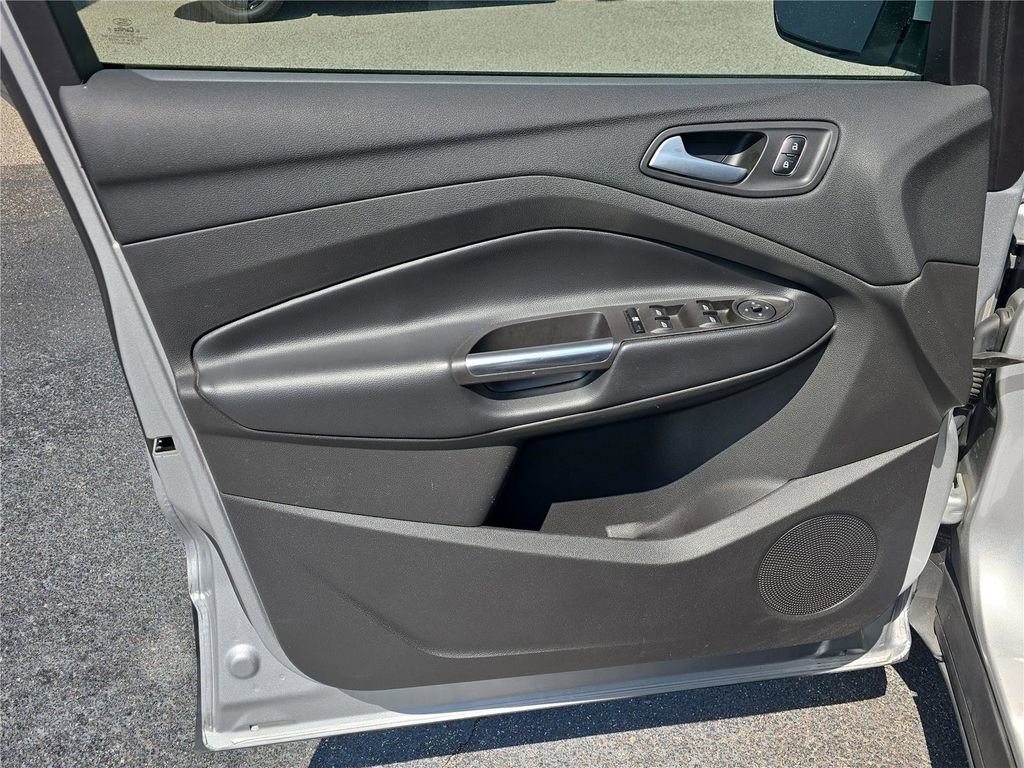 Used 2018 Ford Escape SEL image 15