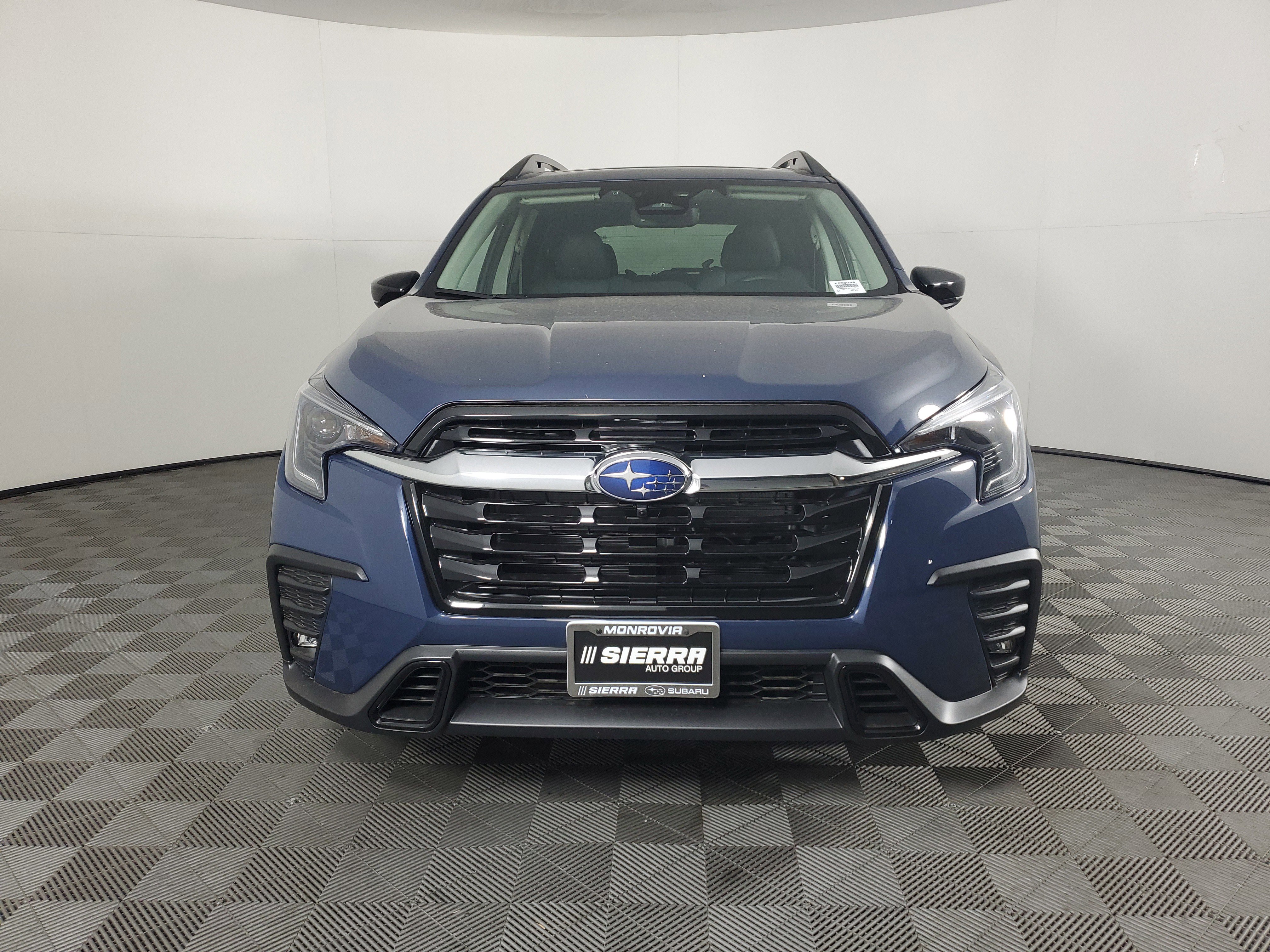 New 2025 Subaru Ascent Limited image 9