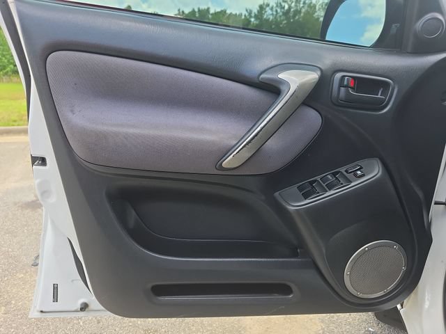 Used 2005 Toyota RAV4 2WD image 23