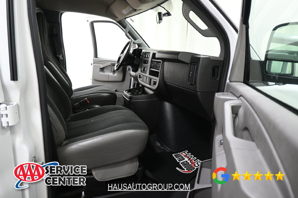 Used 2025 GMC Savana 2500 w/ Driver Convenience Package RWD image 8