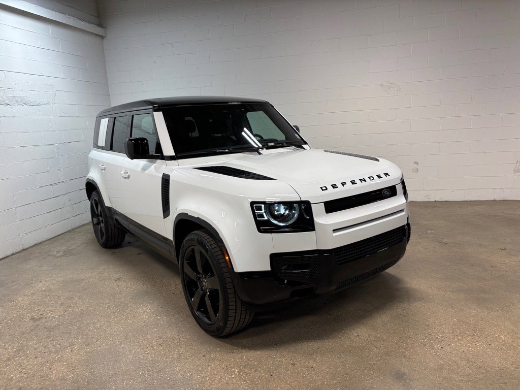 New 2025 Land Rover Defender 110 V8 image 4