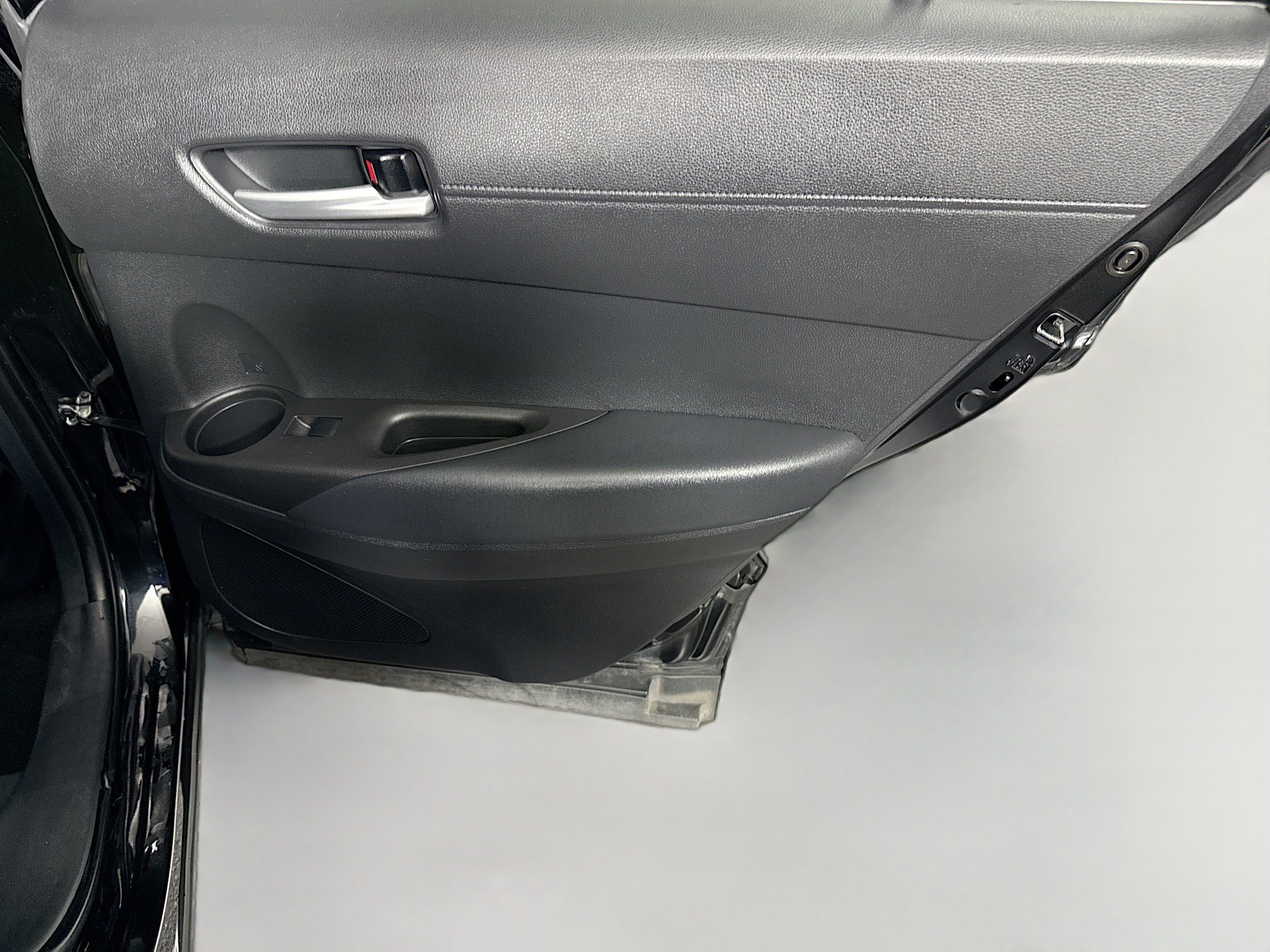 Used 2022 Toyota Corolla Cross XLE FWD image 28