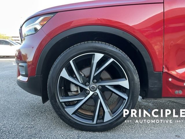Used 2020 Volvo XC40 T5 R-Design w/ Protection Package Premier AWD/4WD image 3