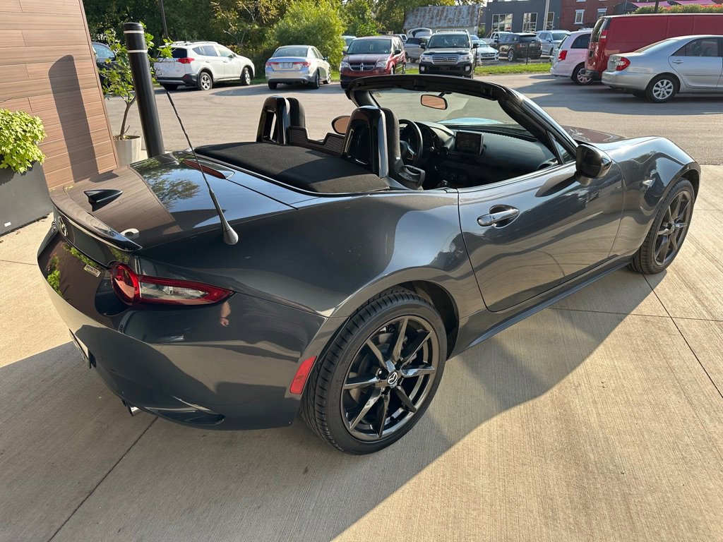 Used 2016 MAZDA MX-5 Miata Club RWD image 7