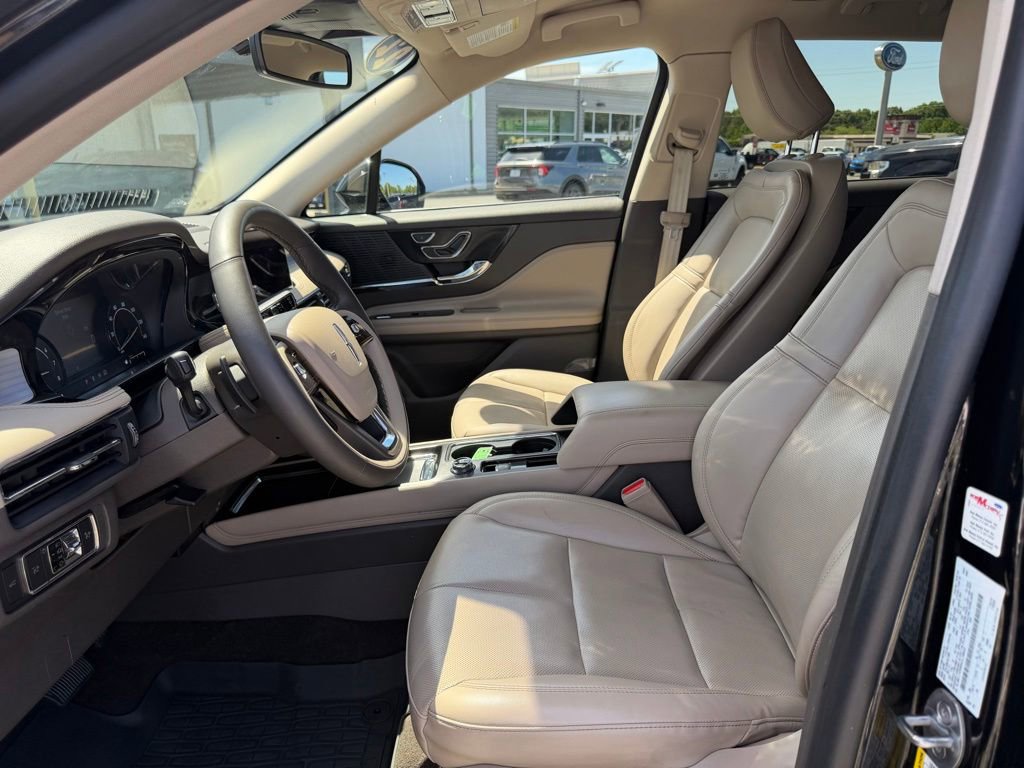 Used 2022 Lincoln Corsair AWD w/ Equipment Group 101A image 15