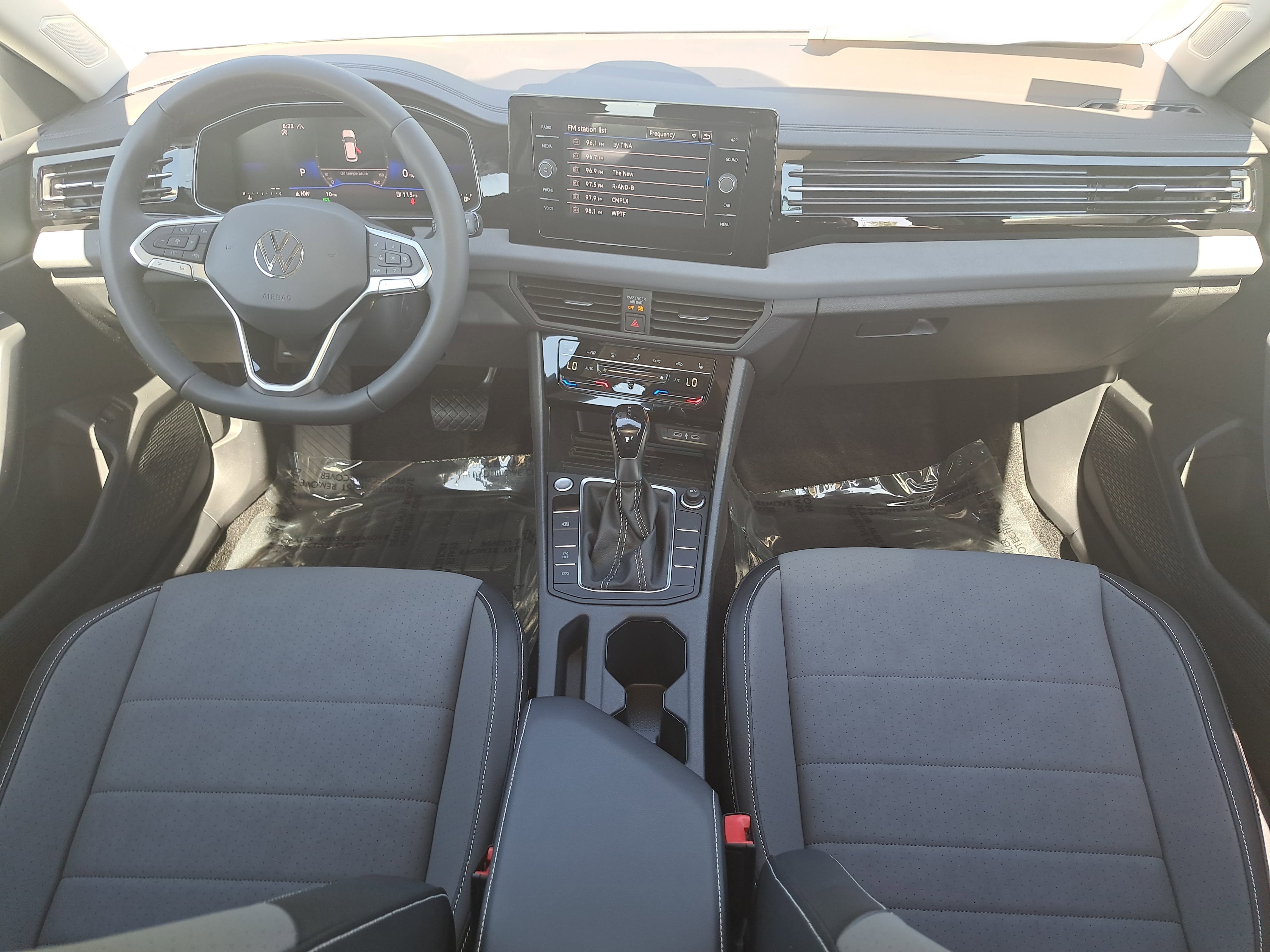 New 2026 Volkswagen Jetta SE FWD image 9