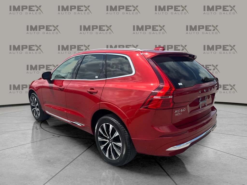 Used 2023 Volvo XC60 B5 Plus FWD image 2