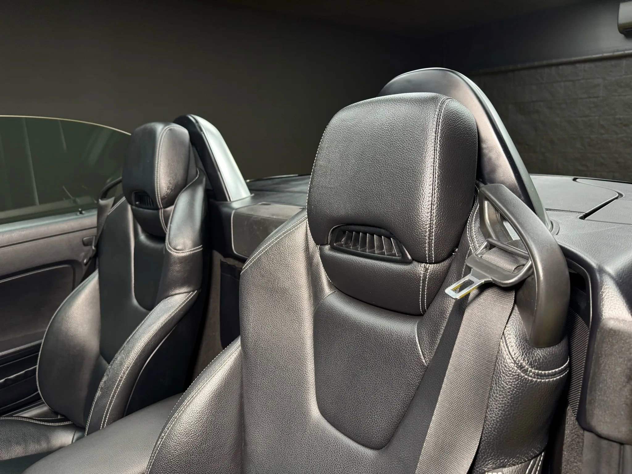 Used 2017 Mercedes-Benz SLC 300 w/ Premium 1 Package image 27