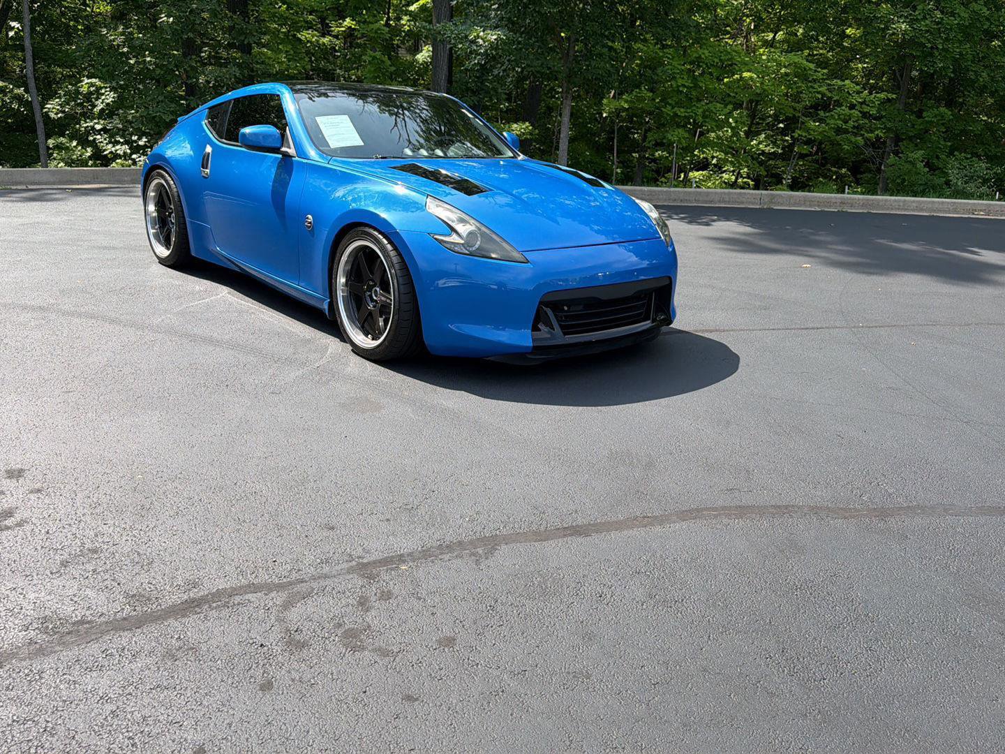Used 2009 Nissan 370Z Touring w/ Sport Pkg RWD image 2