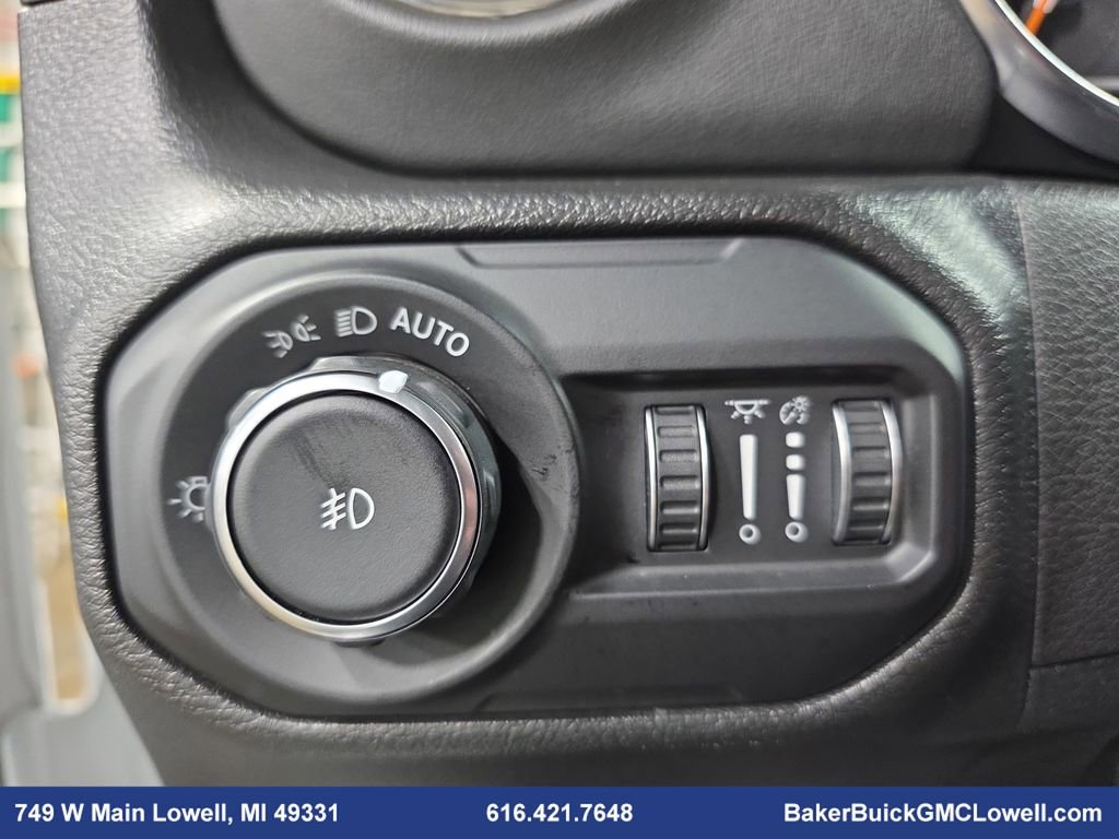 Used 2022 Jeep Wrangler Unlimited Sahara image 24