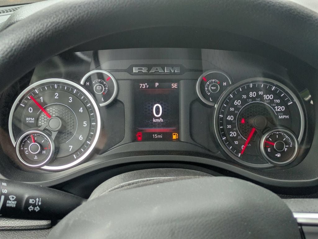 New 2026 RAM 1500 Express AWD/4WD image 17