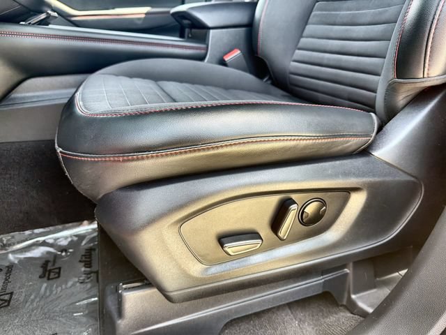 Used 2025 Ford Explorer ST-Line w/ Premium Package RWD image 12