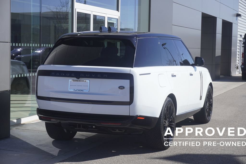 Used 2023 Land Rover Range Rover SE image 2