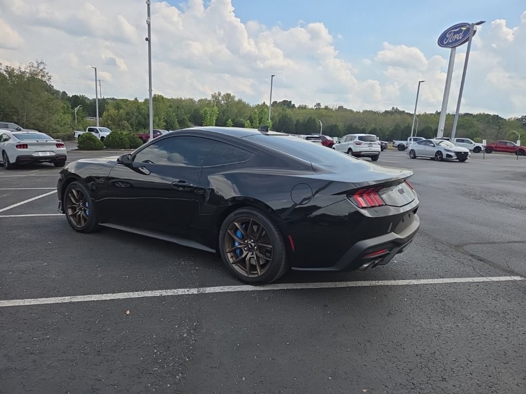 Used 2024 Ford Mustang GT Premium RWD image 4