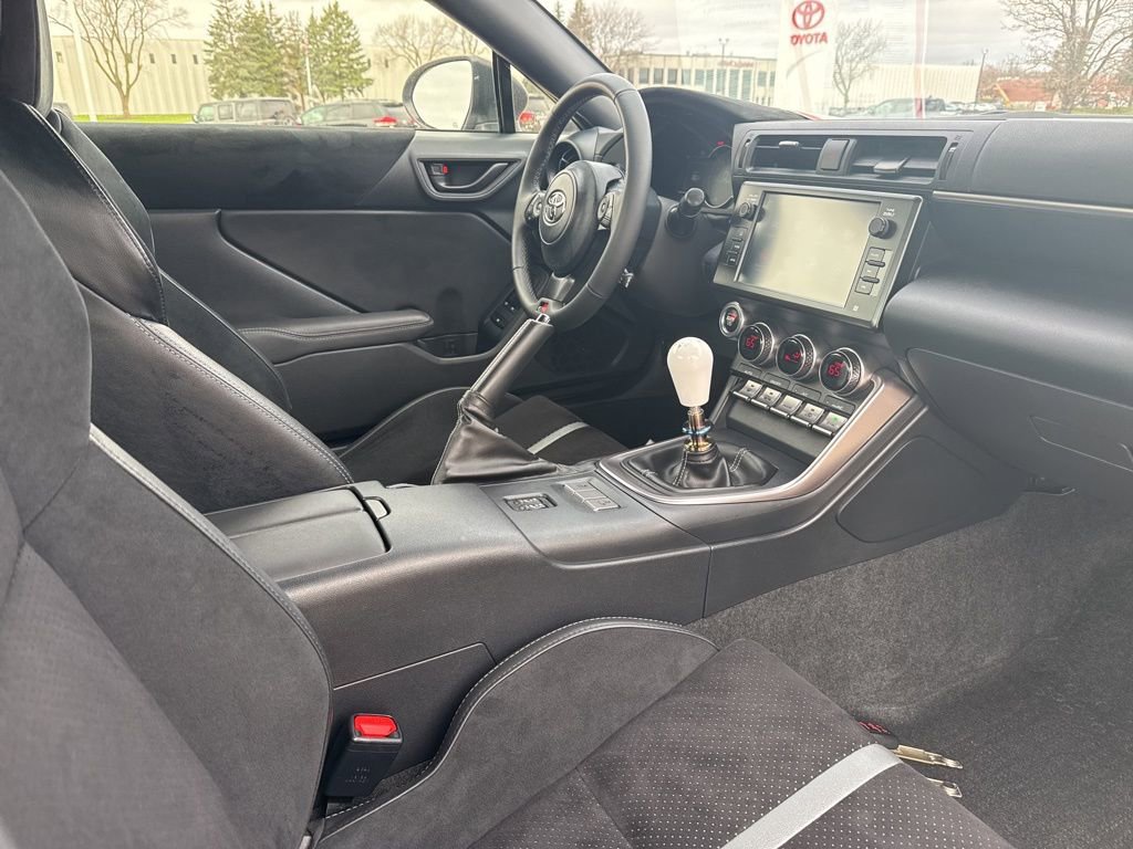 Certified 2025 Toyota GR86 Premium w/ ALL Weather Mat Package (TMS) image 17