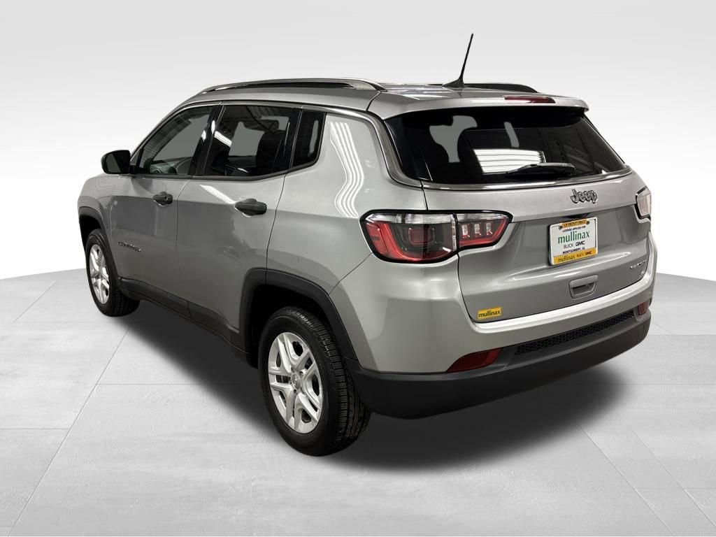 Used 2021 Jeep Compass Sport w/ Cold Weather Group image 17