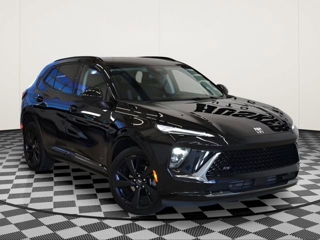 Used 2025 Buick Envision Sport Touring image 1