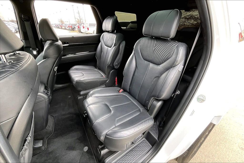 Used 2025 Hyundai Palisade Calligraphy image 32