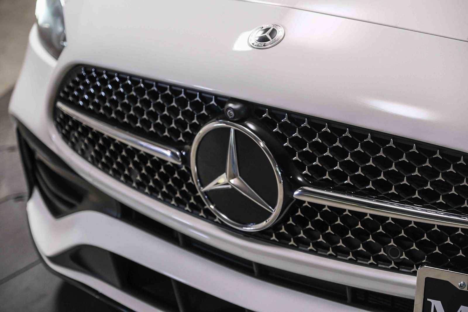 Certified 2023 Mercedes-Benz C 300 Sedan image 13