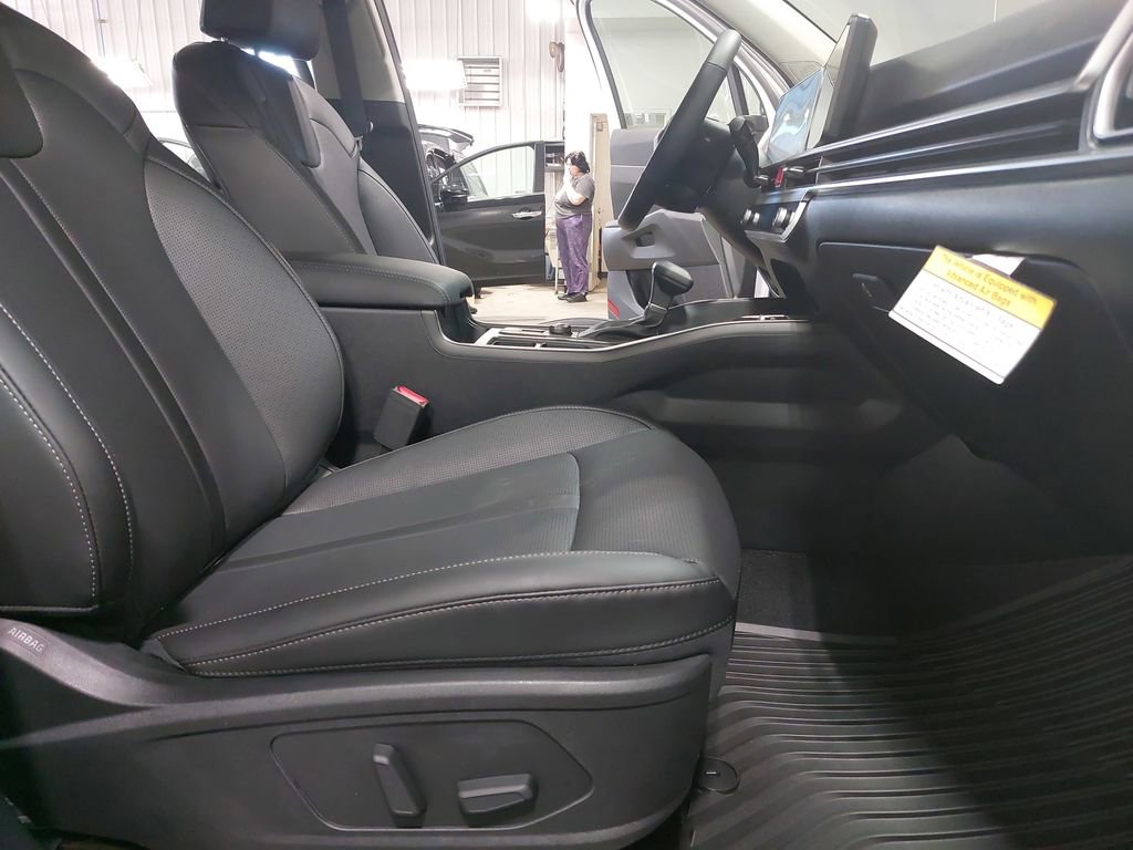 New 2026 Kia Sorento EX AWD/4WD image 10